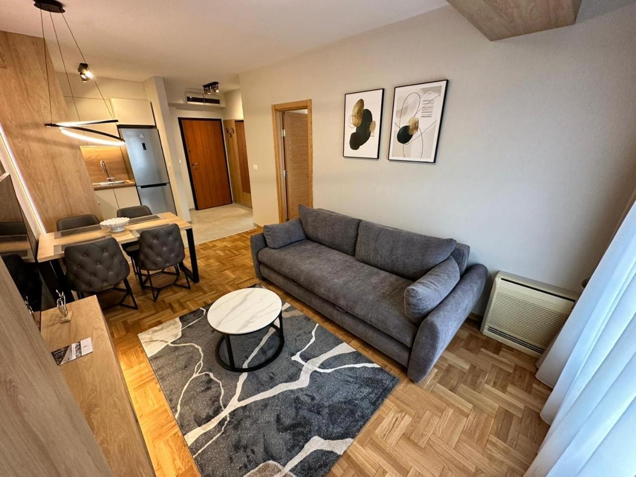 28 Apartment *