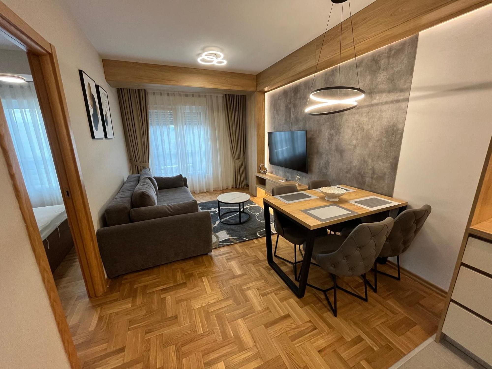 28 Podgorica